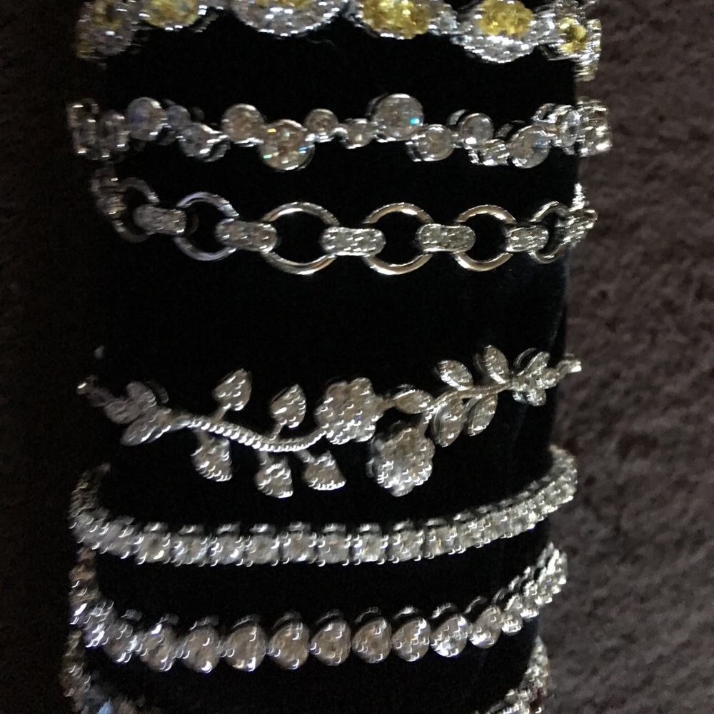 Bracelets - Picture 5 of 5